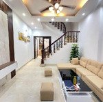 Bán nhà đường trương định 52m2, gần phố, ngõ nông giá hơn 8 tỉ