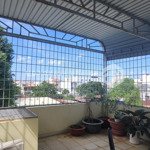 Bán nhà đẹp diện tích 85m2 có 2 giếng trời hẻm oto 7 chỗ đường trương công định p7 giá tốt