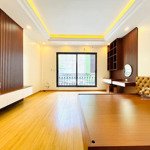 Chính chủ cần bán nhà nguyễn văn huyên, 36m2, 5 tầng ngõ ô tô tránh, chỉ 6 tỷ