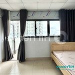 Căn hộ dịch vụ ban công siêu rộng ngay tân phú rộng 40m2 full nội thất