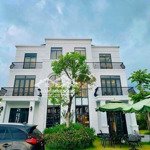 Biệt thự sân golf & villa. thanh toán 720 triệu dọn vào ở ngay. sổ hồng riêng hoàn công đầy đủ