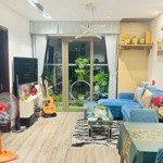 Chính chủ cần bán nhanh căn 2 ngủ hoa hậu chung cư rivera park, 72m2 giá bán 5 tỷ bao phí: 0947.945.368