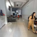 Nhà đẹp 5x18 - trệt 2 lầu st - 4 phòng ngủ- 5 vệ sinhkhu văn cao