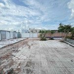 Mặt tiền trần hoàng na 1000m2