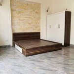 Phòng trọ 3 cửa sổ, 2 mặt thoáng, 25m2, cách đg nguyễn đình hoàn 50m