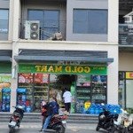 Chính chủ cho thuê shophouse 53m2 chân đế tòa the sakura vinhomes smart city