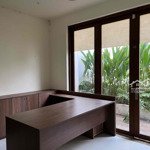 Cho thue mặt bằng văn phòng 76m2, quận 10