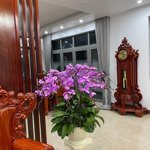 Bán biệt thự song lập nguyệt quế 5 vinhomes riverside the harmony, view hồ, full nội thất