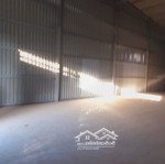 Thuê kho xưởng tại quận 7 dt 460m2, vách tường, xe container tận cửa