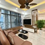 Kiều trinh 0963645636, cần tiền bán nhanh căn góc view biển + phố 66m2 nội thất đẹp tầng 21