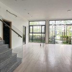 Chính chủ cho thuê căn hộ duplex, masteri centre point, giá bán 25 triệu/tháng