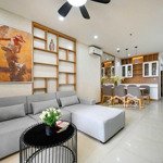 Cho thuê căn hộ saigon pearl, 2 phòng ngủ, lầu cao view đẹp, nội thất cao cấp, giá bán 18 triệu/tháng