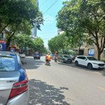 Nguyễn thị định - 3 nhà ra phố - nhà đẹp 50m2 xây 6 tầng thang máy - giá hơn 12 tỷ