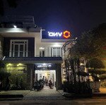 Cho thuê biệt thự 1 lầu, 2 mặt tiền, 600m2, nguyễn hữu dật, tân phú