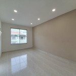 Chính chủ cho thuê village pmh q.7 9x19m 2l 4pn 5wc full nt 45tr và phạm thái bường lh 0901 970 599