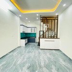 Bán nhà xây mới hoà bình 7, minh khai 35m2x5 tầng, ngõ rộng, ô tô đỗ cổng, giá bán 5.7 tỷ