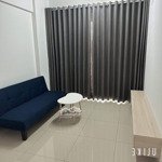 Cho thuê căn 2pn-2wc,giá 5tr/tháng:2 máy lạnh,giường,bộ sofa,tủ đồ,bếp