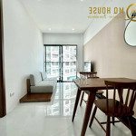 Cho thuê căn hộ 1 phòng ngủ ban công 50m2 full nội thất có thang máy hầm xe ngay bến xe miền đông