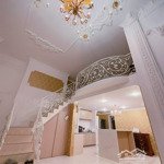 Chính chủ gửi bán nhanh căn lofthouse diện tích: 230m2 5 phòng ngủgiá bán: 4,3 tỷ khu căn hộ phú hoàng anh