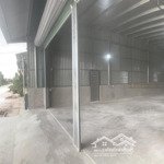 Cho thuê kho xưởng diện tích: 190m2; cách nút cao tốc phong hải - tiền phong 200m; xe tải lớn đỗ cửa