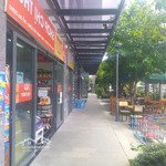 Cho thuê shophouse kinh doanh bên dưới 1023 căn hộ của chủ đầu tư