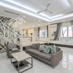 Cho thuê biệt thự vinhomes riverside sân vườn rộng