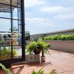 Bán penthouse sky, 3 tầng, 257m2, view landmark 81, nhà full nội thất đẹp xịn, mới 100%