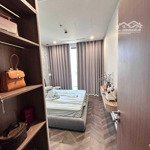 Chính chủ gửi bán gấp căn hộ 3pn vinata tower 113m2 ban công tn view thành phố thoáng mát 5,5 tỷ