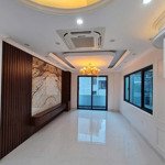 Bán nhà trên 40m2 giá bán 12,8 tỷ thang máy kia đỗ cửa hồ tùng mậu