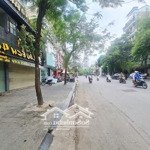 Hiếm, siêu đắc địa, cho thuê nhà mặt phố đối diện cổng trường đại học bách khoa hà nội