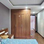 Bán gấp nhà mễ trì ô tô đỗ cửa 52m2 x 4 tầngmặt tiền4,6m giá bán 8,2 tỷ