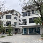 Cần bán nhanh shophouse 200m2 có xẻ khe, khu đông đúc sầm uất nhất ecopark. liên hệ: hà 0983599432