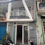 Cho thuê nhà nguyên căn 621 luỹ bán bích, gần ubnd tân phú, dtsd 60 m2