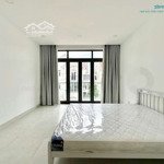 Căn hộ cho thuê rộng 30m2, ban công cửa sổ ngay vòng xoay phú hữu