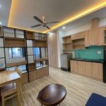 Cuối tháng 6, trống studio 35m2, ngay nguyễn hồng đào, thuận tiện đi các trường đh, khu ăn uống