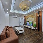 Gấp! cho thuê chcc võ chí công. 150m2, 4 phòng ngủ 2 vệ sinh đủ đồ, tầng cao. giá: 16 triệu/th