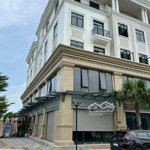 Mặt tiền độc tôn, nhà phố thương mạimặt tiềntại vinhomes grand park - q.9