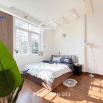 Studio cửa sổ lớn ngay khu k300 cộng hoà