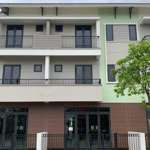 Bán ngay căn shophouse 2 mặt tiền giá ngộp bank tại đại đô thị xanh chuẩn singapore gần long biên