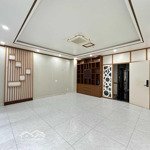 Rẻ quá, mặt bằng 1 trệt 1 lầu saritown sala chỉ 55 triệu/th, nhà đẹp