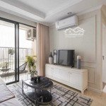 Cần bán gấp căn hộ chung cư c7 giảng võ, 60m2, 2 phòng ngủ đủ đồ,view hồ giảng võ. liên hệ: 0972.709.960