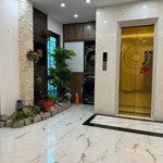 Nguyễn xiển cần chuyển nhượng nhà cực đẹp 40m2, 6t thang máy, 2 mặt tiền. gần ôtô, cạnh kđt đại kim