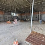 Mặt tiền lớn, 1600m2, tiện kinh doanh đa ngành