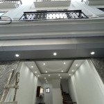 Bán nhà 5t mới 100% dt 32 m2 hướng đn giá 3 tỷ 150tr ngõ 136 phố tây tựu bắc từ liêm