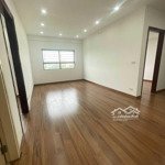 Bán gấp căn hộ 2 ngủ, 77m2 chung cư sông nhuệ, kiến hưng, hà đông, giá 2,55 tỷ. lh: 0382083368