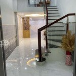 Nhà mới 3 tầng - 3 phòng ngủ - dtsd 100m2 - sổ hồng riêng