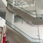 Bán shophouse chân đế ia20 ciputra dt 280m ,vị trí đẹp nhất khu , giá rẻ nhất áp dụng từ 30/6 - 5/7