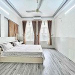 Studio full nội thất siêu đẹp - mặt tiền quận 5