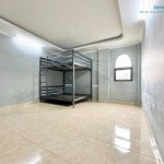 Studio máy lạnh cửa sổ lớn rộng 30m2 gần ngã tư thủ đức & khu cnc