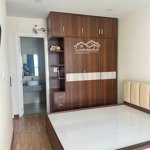 Bán căn 2 phòng ngủ lô c view hồ bơi giá 2,570 tỷ. liên hệ xem nhà: 0907383186 châu